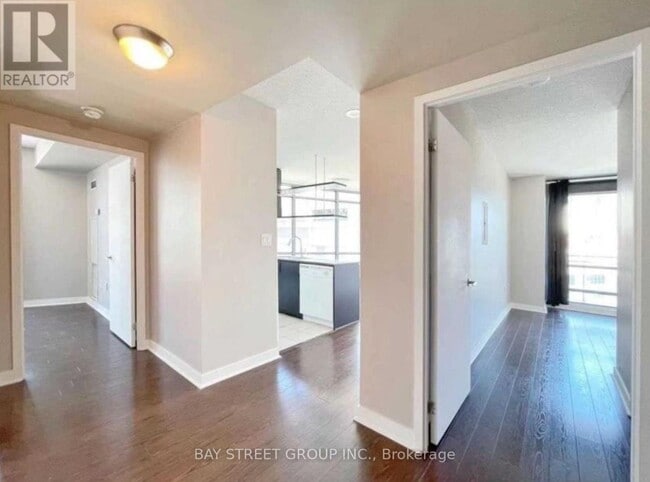 Building Photo - 3-1103 Navy Wharf Ct