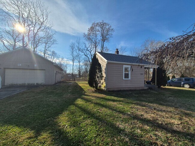 Foto del edificio - Cozy 1 bedroom house with large yard