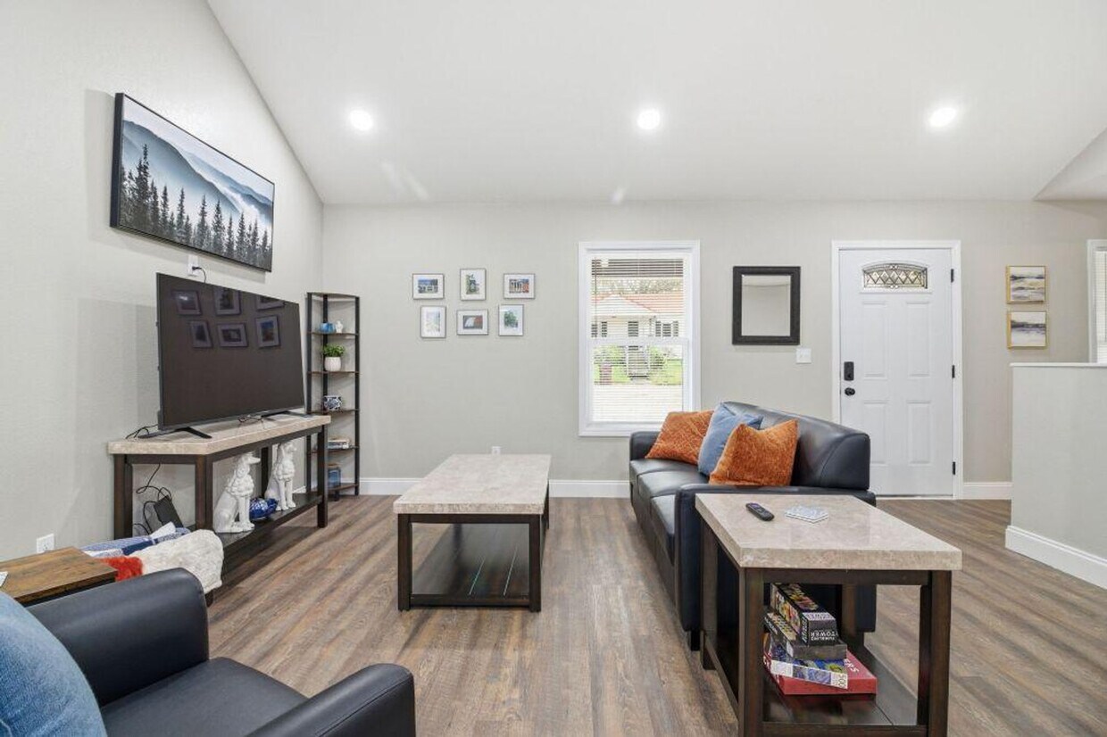 Foto principal - 810 Carson St