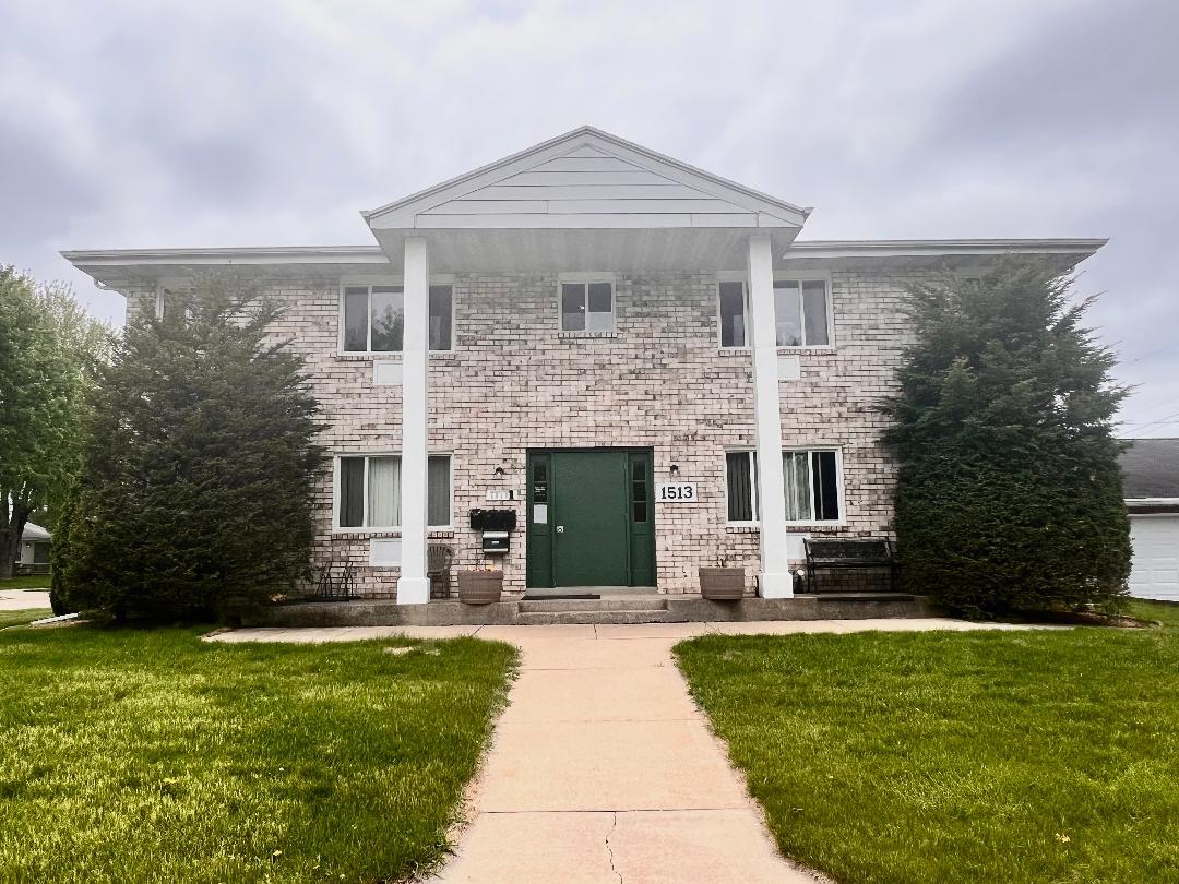 Foto del edificio - 1513 E Harding Dr