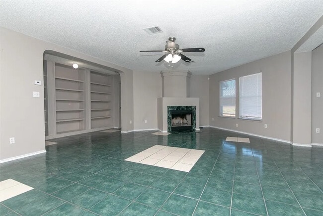 Foto del edificio - Room in House on Heyerdahl Dr