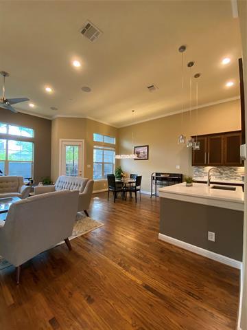 Foto del edificio - 2207 Eriksson Ln