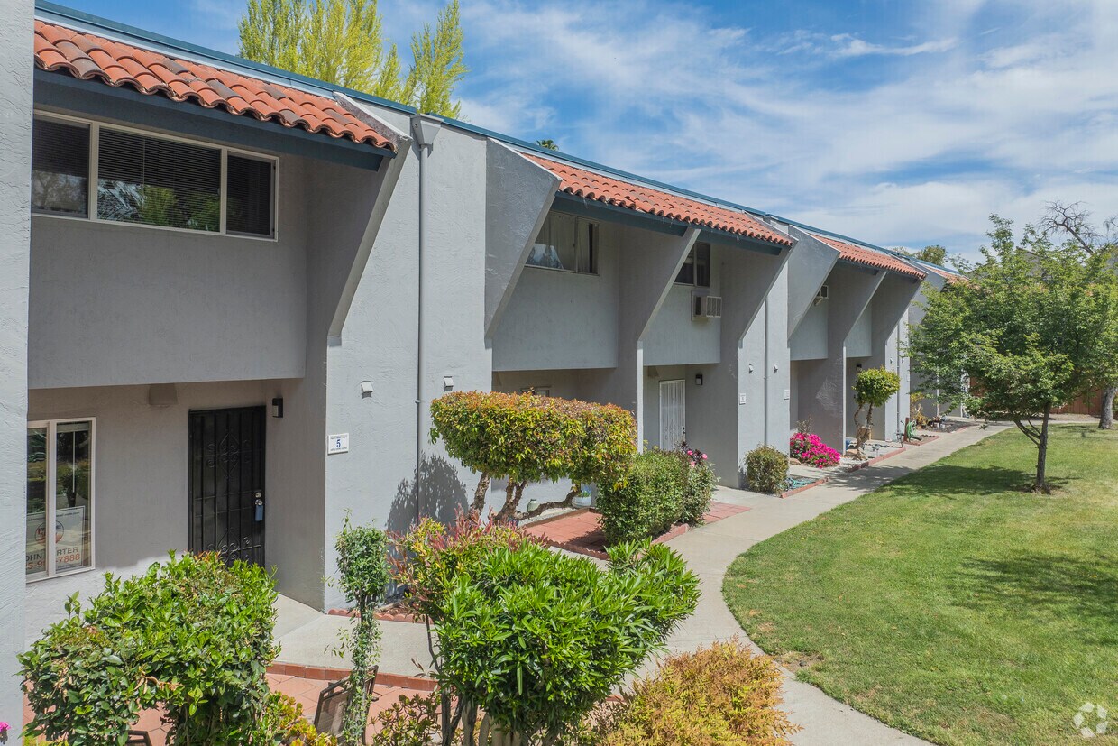 Foto principal - 1009 Murrieta Blvd