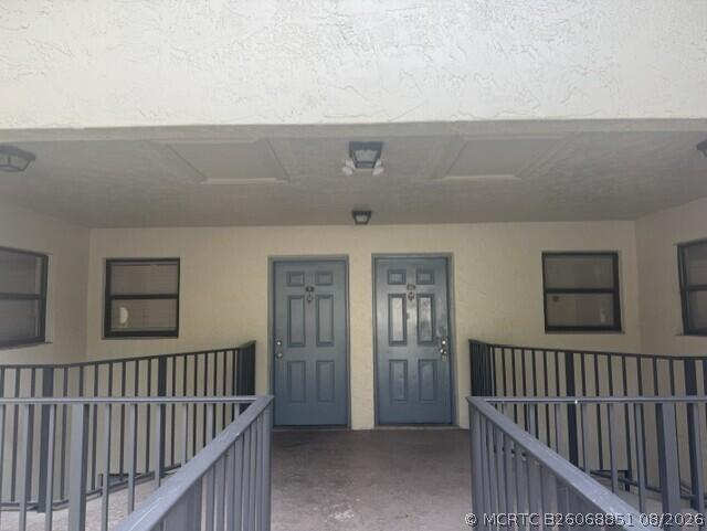Building Photo - 1495 Lake Crystal Dr