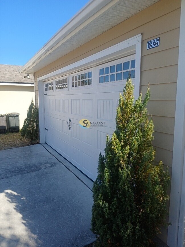 Building Photo - READY NOW!  Recently Built 4BR/2BA Home fo...