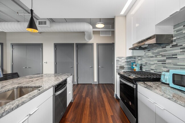 Foto del edificio - Leonard Luxury Apartments