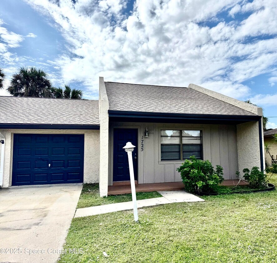 Primary Photo - 1725 Stewart Pl