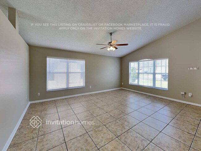 Foto del edificio - 2800 Falcon Crest Pl