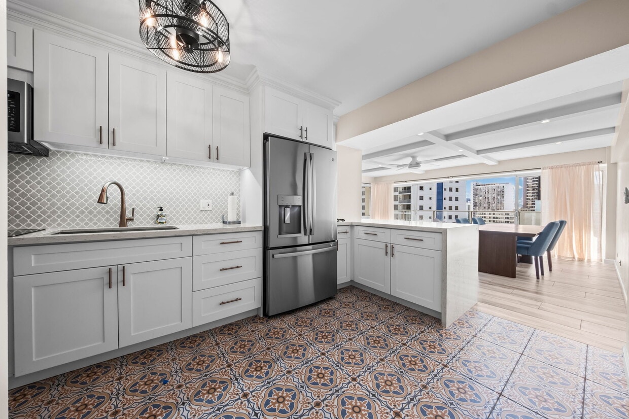 Primary Photo - 1645 Ala Wai Blvd