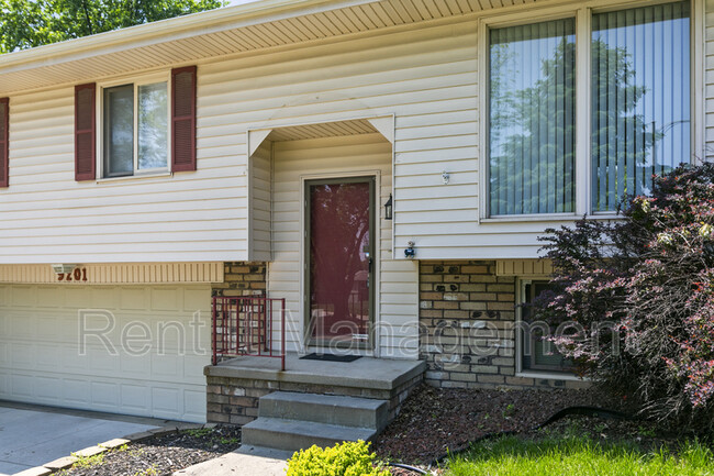 Building Photo - 9201 Park View Blvd