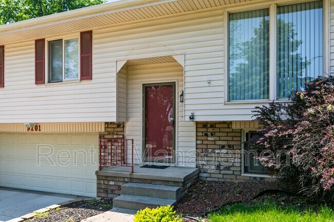 Photo - 9201 Park View Blvd House