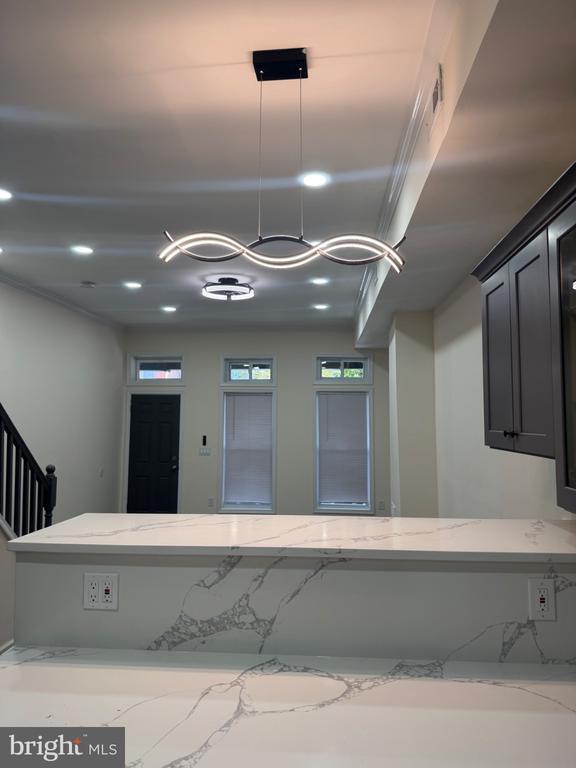 Building Photo - 312 E 25th St