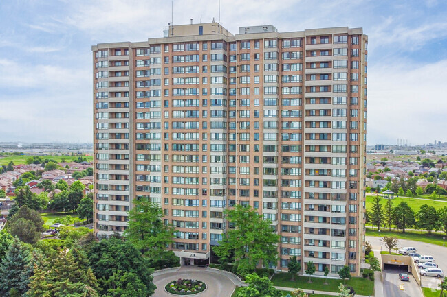 Building Photo - Crown of Brampton