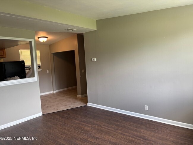 Building Photo - 2500 Congaree Dr W