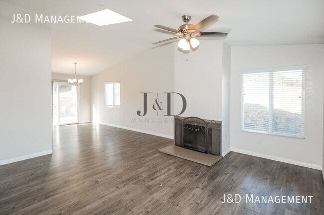 Building Photo - 5690 Cervantes Ave