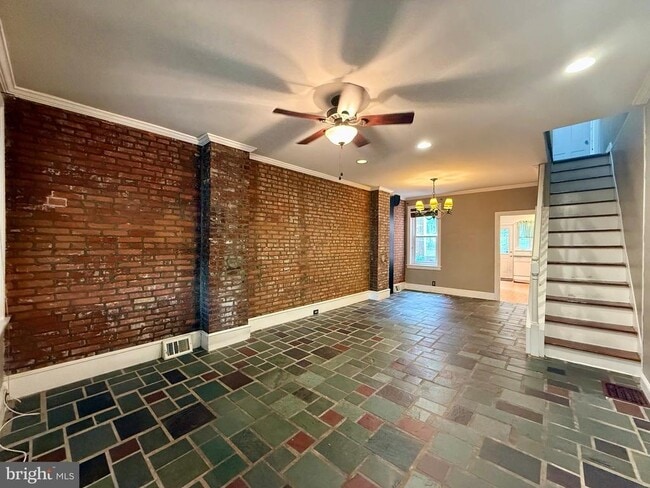 Building Photo - 924 Lovering Ave