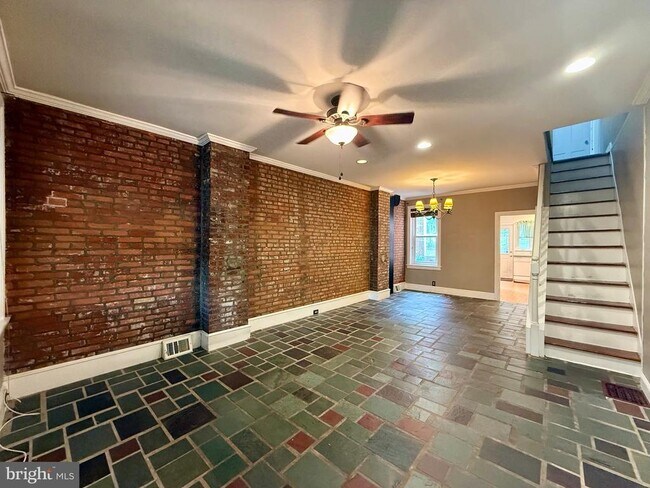 Foto del edificio - 924 Lovering Ave