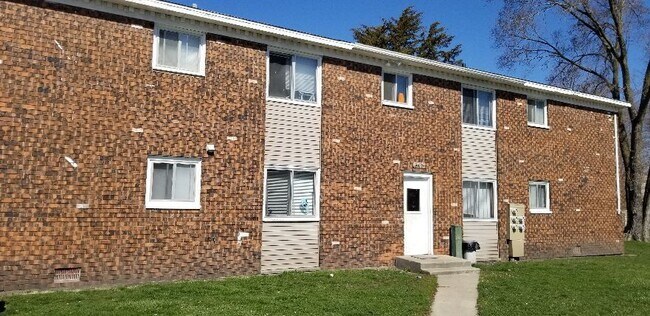 Edificio de apartamentos - 305 Wentworth Dr