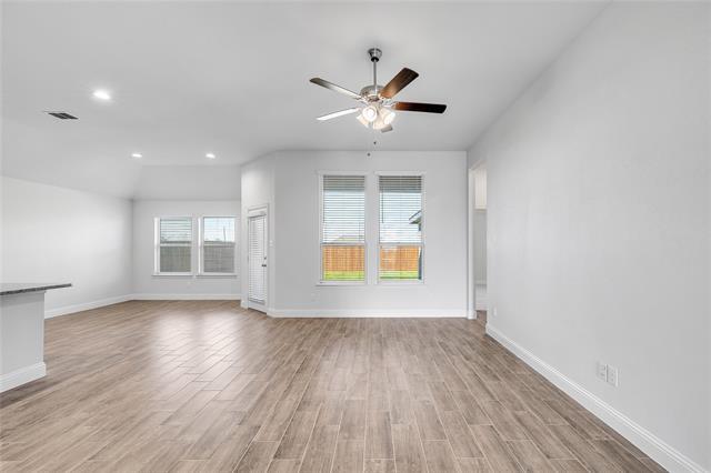 Building Photo - 5909 Lovills Crk St