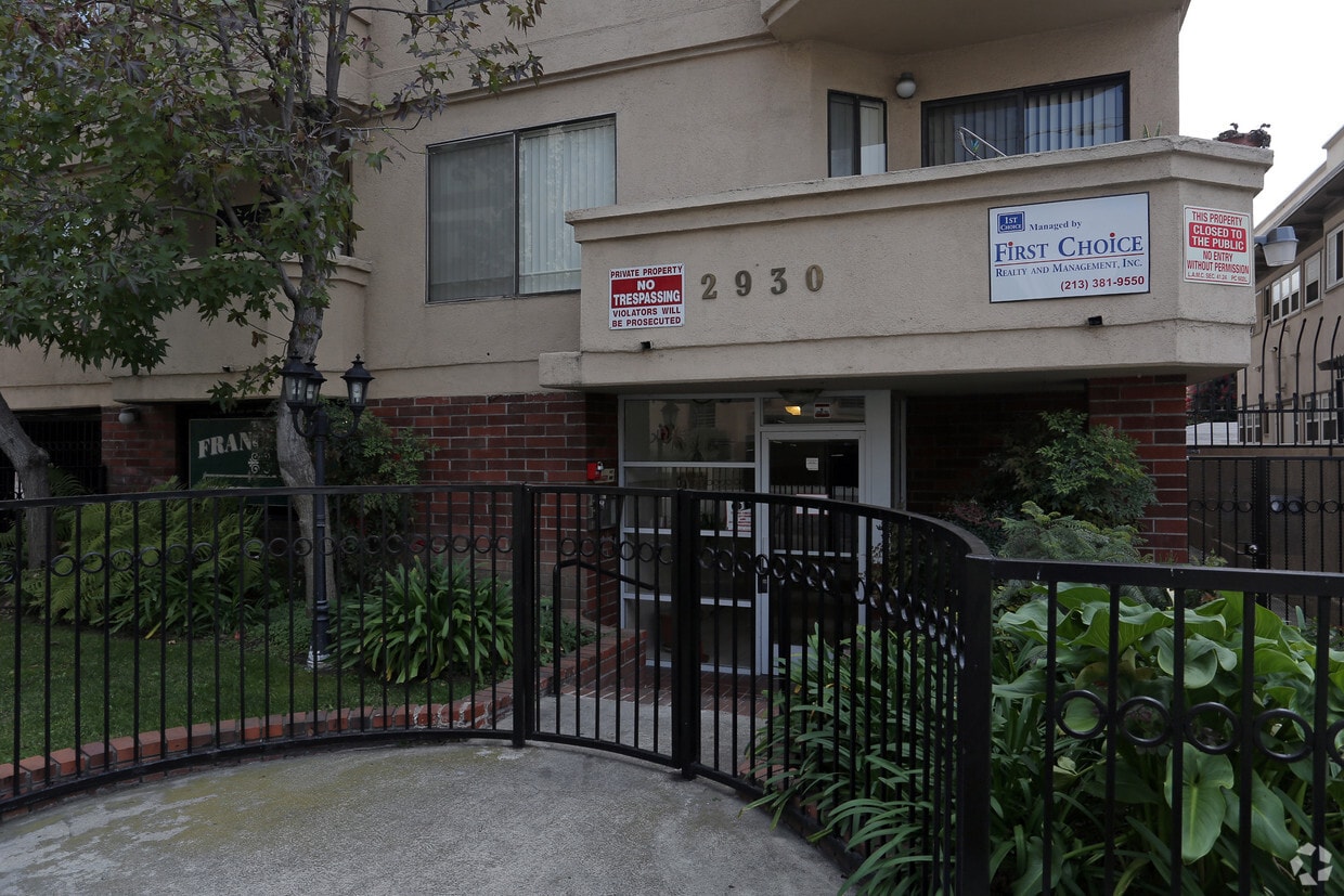 Building Photo - Francis Apartments