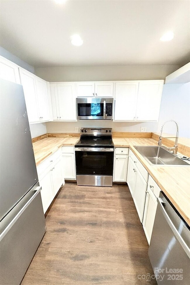 Foto del edificio - 1840 J Julian Ln