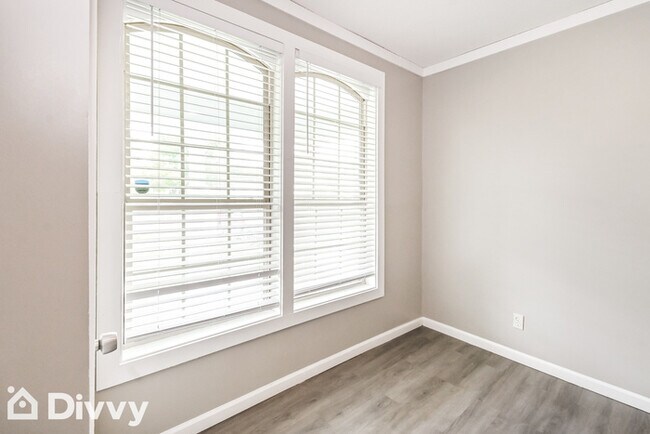 Building Photo - 694 Lipford St