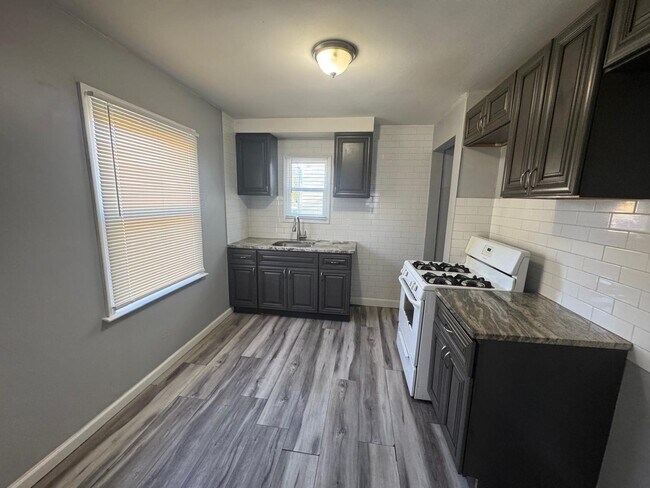 Foto del edificio - 19821 Lyndon St