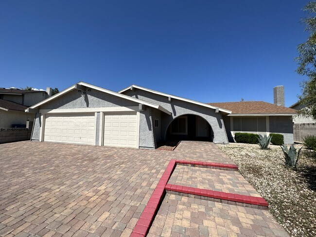 Building Photo - 5442 Sandpiper Ln