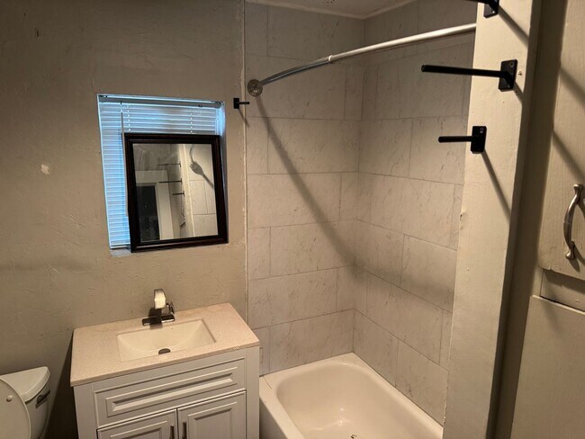 Foto del edificio - FinJ14