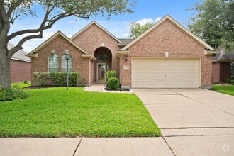 Building Photo - 308 Green Cedar Dr
