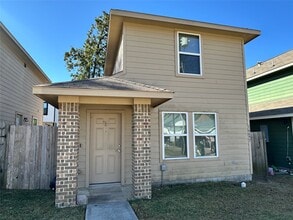 Building Photo - 16697 E Hammon