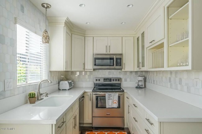 Foto del edificio - 4610 N 68th St