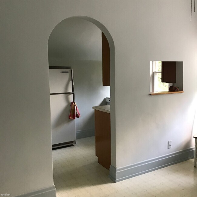 Building Photo - 1 br, 1 bath Duplex - 4491 Foley Road Upper