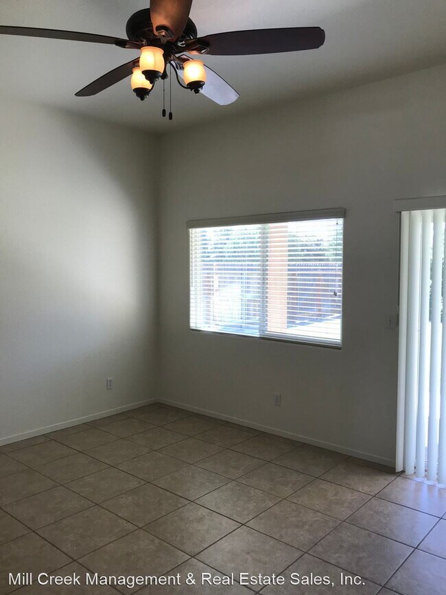 Building Photo - 5 br, 2 bath House - 1703  Madalyn