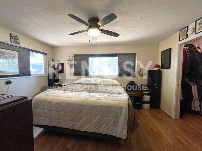 Building Photo - Largo - 4 Bed/2 Bath Single Family Home with Fenced Yard