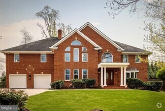 Building Photo - 4622 N Dittmar Rd