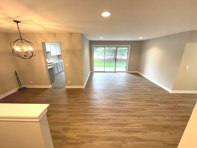 Foto del edificio - 1231 N Streamwood Ln