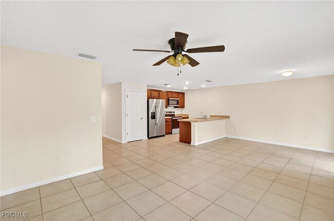 Foto del edificio - 1100 NE 36th St