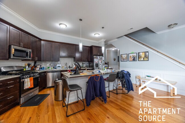 Foto del edificio - 520 N Western Ave