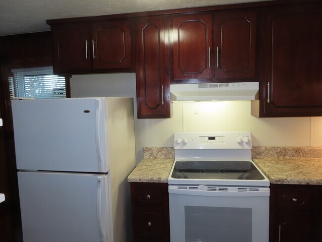 Foto del edificio - 15091 Fort Campbell Blvd