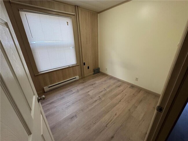 Foto del edificio - 250 N 4th St