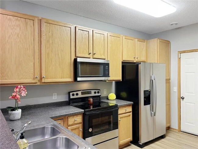 Foto del edificio - 14302 Banyan Ln