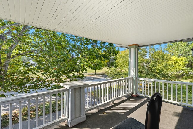 Foto del edificio - 1714 Castle Ave