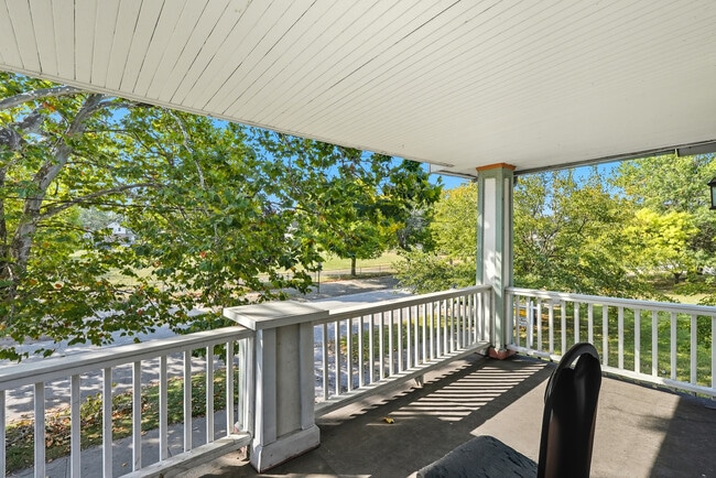 Building Photo - 1714 Castle Ave