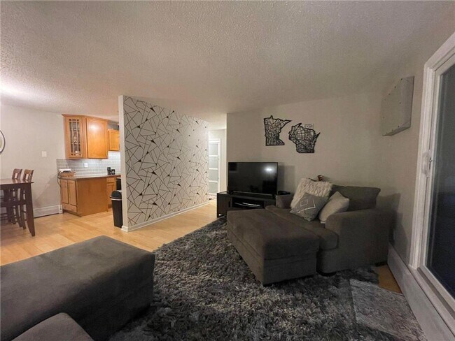 Foto del edificio - 907 Coulee Rd