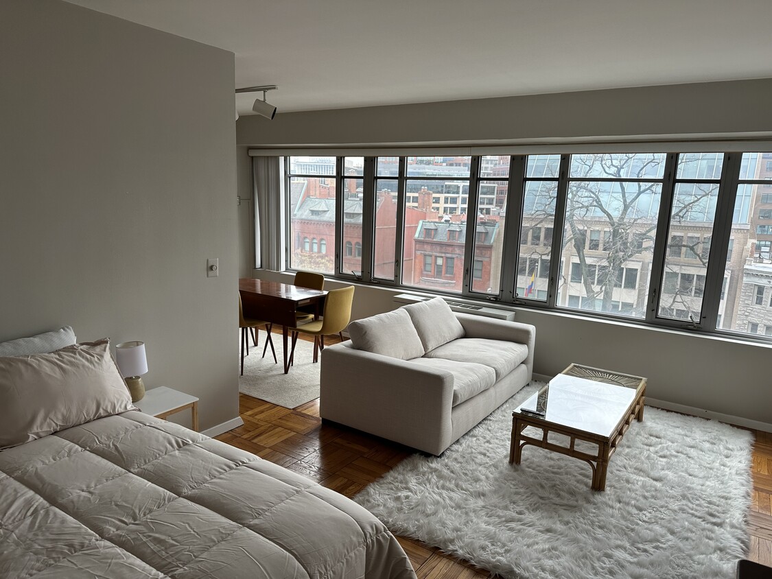 Foto principal - 1711 Massachusetts Ave NW