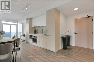 Building Photo - 28 Interchange Wy