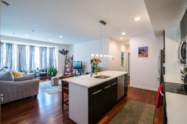 Two Bed Graduate Hospital Condo - Two Bed Graduate Hospital Condo