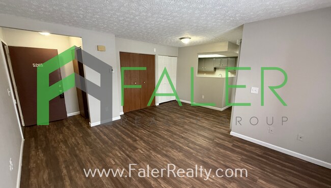 Building Photo - 5265-5303 Belle Isle Dr