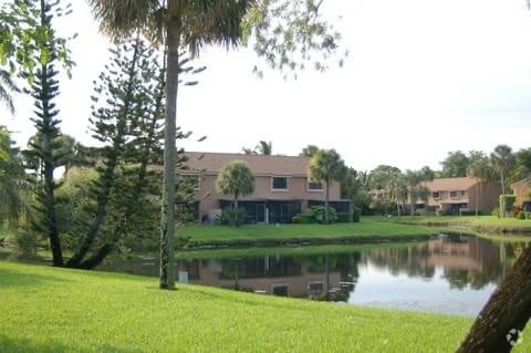 Building Photo - 3733 Carambola Cir N